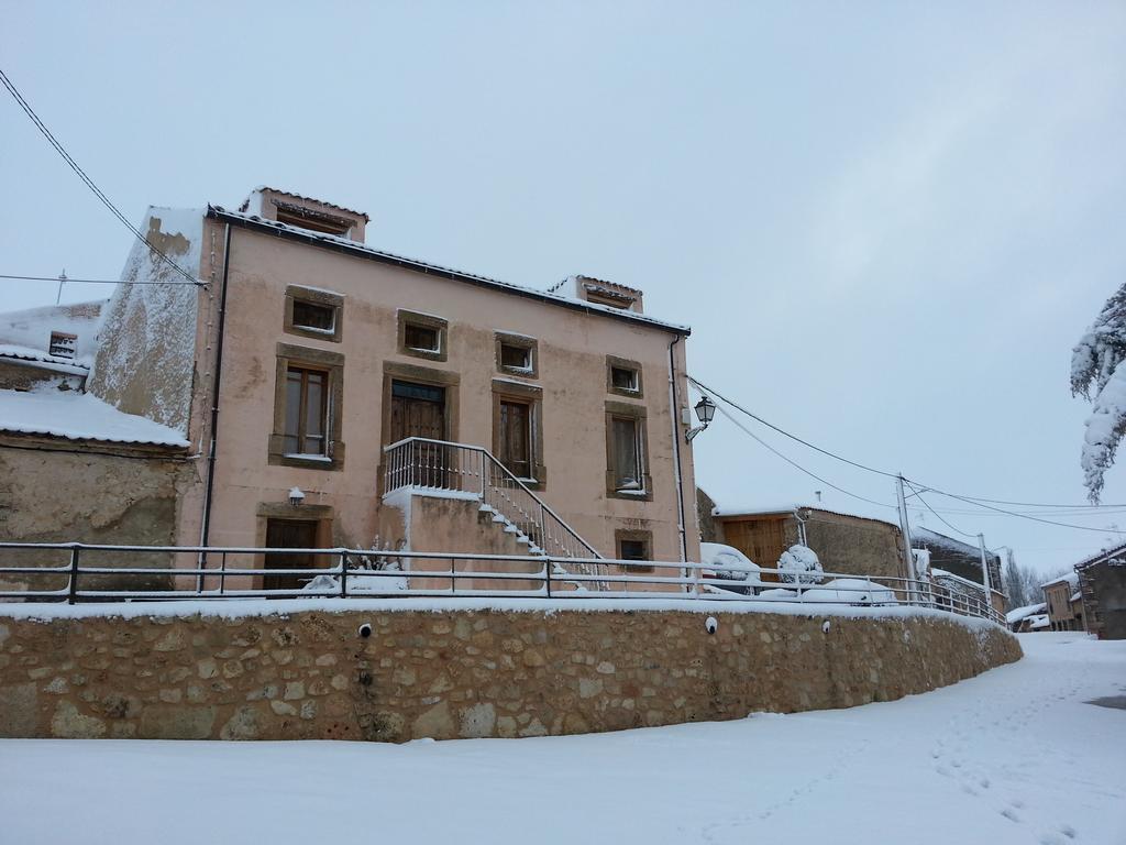La Casona De Castilnovo - Gay Men Only Guest House Valdesaz Luaran gambar